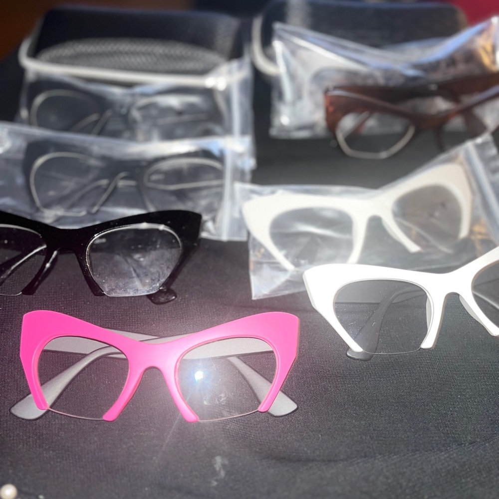 Glasses - Picture 5 of 6